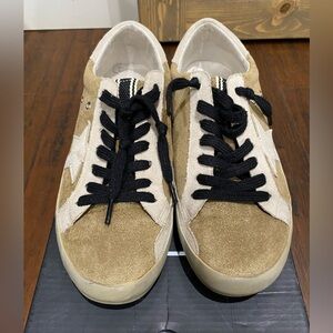 Shushop sneakers
